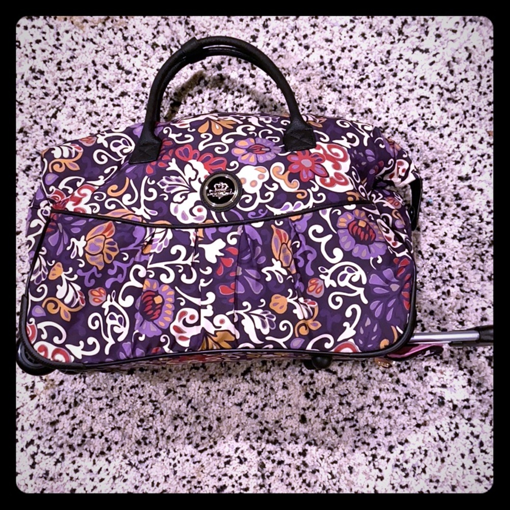 Kathy Van Zeeland / wheeled duffel